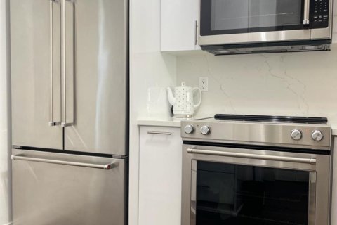 Снять в аренду кондоминиум в Тамарак, Флорида 3 комнаты, 81.75м2, № 2268986 - фото 11