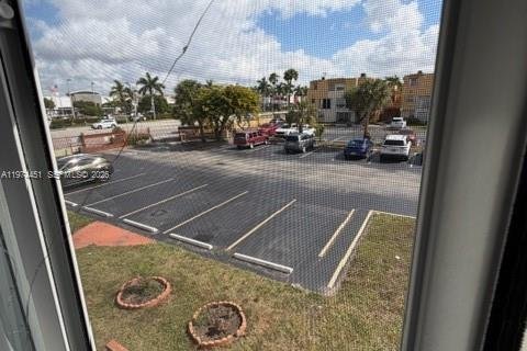 Copropriété à vendre à Miami, Floride: 2 chambres, 88.07 m2 № 2036002 - photo 9