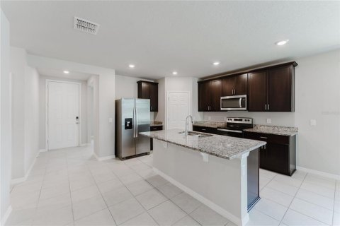 Casa en venta en Haines City, Florida, 3 dormitorios, 161.09 m2 № 1688227 - foto 4