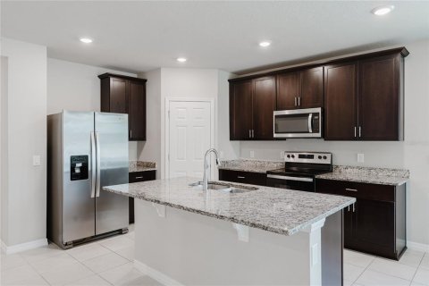 Casa en venta en Haines City, Florida, 3 dormitorios, 161.09 m2 № 1688227 - foto 5