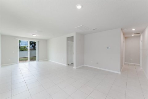 Casa en venta en Haines City, Florida, 3 dormitorios, 161.09 m2 № 1688227 - foto 13