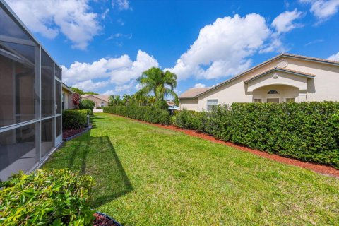 House in Wellington, Florida 2 bedrooms, 126.16 sq.m. № 1163059 - photo 1