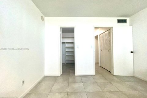 Copropriété à vendre à North Miami, Floride: 1 chambre, 69.68 m2 № 1891082 - photo 10