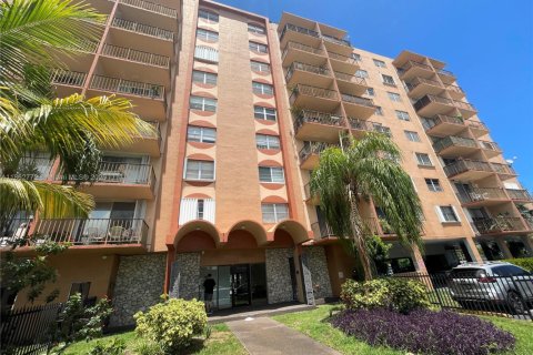 Copropriété à vendre à North Miami, Floride: 1 chambre, 69.68 m2 № 1891082 - photo 24