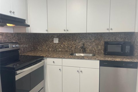 Copropriété à vendre à North Miami, Floride: 1 chambre, 69.68 m2 № 1891082 - photo 3