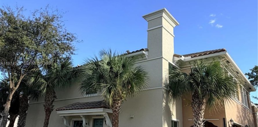 Touwnhouse à Cooper City, Floride 4 chambres, 129.32 m2 № 2036622