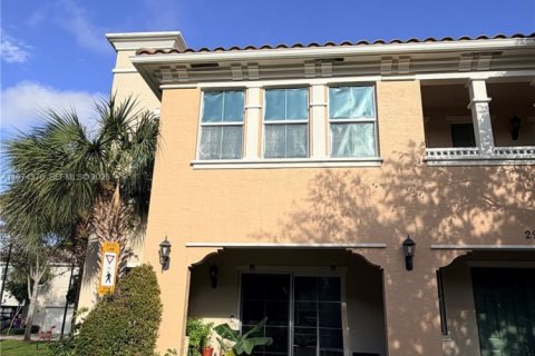 Touwnhouse à vendre à Cooper City, Floride: 4 chambres, 129.32 m2 № 2036622 - photo 2