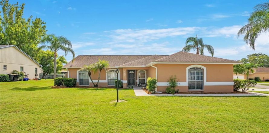 Casa en Lakeland, Florida 4 dormitorios, 166.39 m2 № 2225971