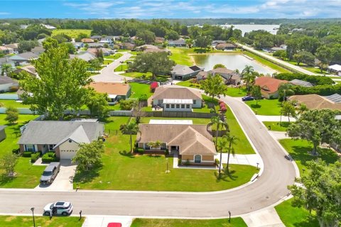 Casa en venta en Lakeland, Florida, 4 dormitorios, 166.39 m2 № 2225971 - foto 8