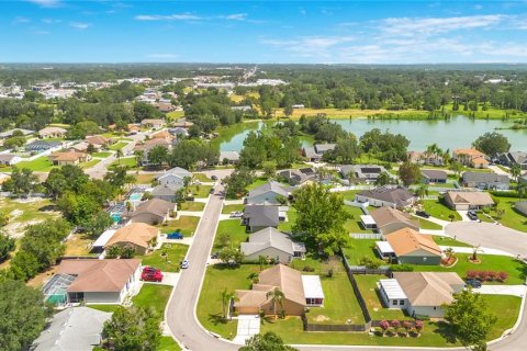 Casa en venta en Lakeland, Florida, 4 dormitorios, 166.39 m2 № 2225971 - foto 9