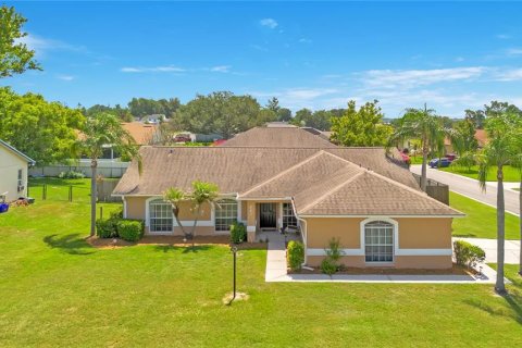 Casa en venta en Lakeland, Florida, 4 dormitorios, 166.39 m2 № 2225971 - foto 7