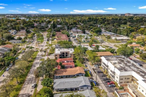 Appartement à louer à North Miami Beach, Floride: 1 chambre, 654.12 m2 № 1999956 - photo 8