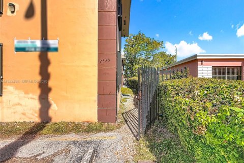 Appartement à louer à North Miami Beach, Floride: 1 chambre, 654.12 m2 № 1999956 - photo 11