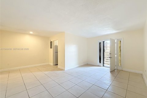 Appartement à louer à North Miami Beach, Floride: 1 chambre, 654.12 m2 № 1999956 - photo 20