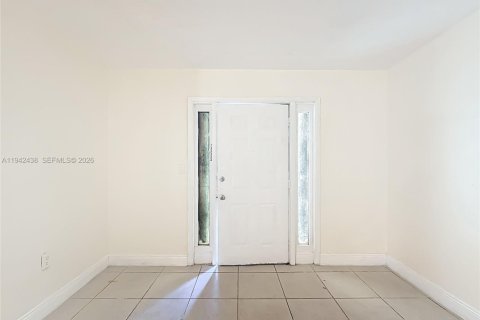Appartement à louer à North Miami Beach, Floride: 1 chambre, 654.12 m2 № 1999956 - photo 16
