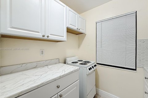 Appartement à louer à North Miami Beach, Floride: 1 chambre, 654.12 m2 № 1999956 - photo 26