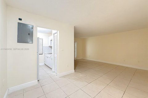 Appartement à louer à North Miami Beach, Floride: 1 chambre, 654.12 m2 № 1999956 - photo 24