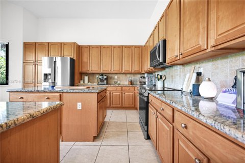 House in Cutler Bay, Florida 4 bedrooms, 252.97 sq.m. № 1834540 - photo 15