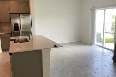 Villa ou maison à louer à Lake Wales, Floride: 4 chambres, 174.56 m2 № 2150823 - photo 6