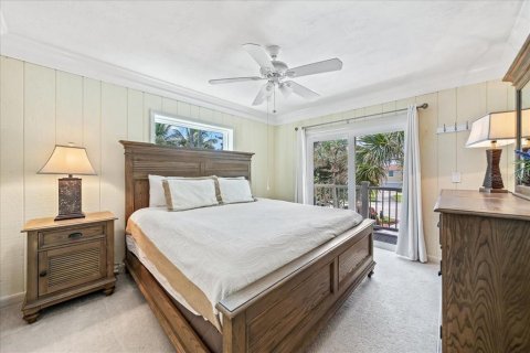 House in Melbourne Beach, Florida 5 bedrooms, 208.66 sq.m. № 1657338 - photo 19