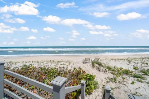 House in Melbourne Beach, Florida 5 bedrooms, 208.66 sq.m. № 1657338 - photo 9