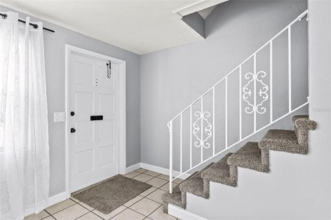 Townhouse in South Daytona, Florida 2 bedrooms, 89.19 sq.m. № 1658264 - photo 2