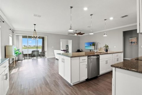 Villa ou maison à vendre à Wesley Chapel, Floride: 3 chambres, 185.62 m2 № 2412528 - photo 21