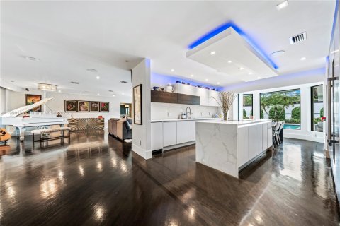 House in Plantation, Florida 4 bedrooms, 331.57 sq.m. № 1953401 - photo 3
