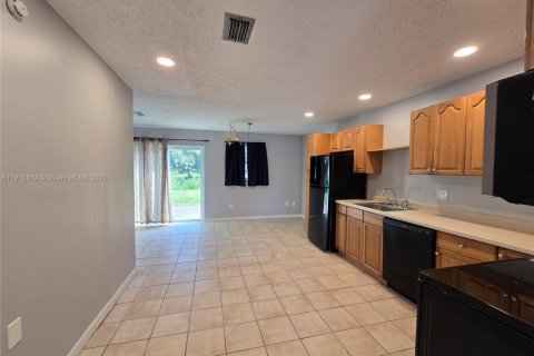 Casa en venta en Stuart, Florida, 3 dormitorios, 99.68 m2 № 2016077 - foto 8