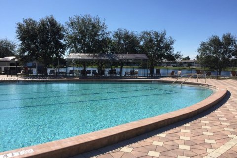 Condominio en alquiler en West Palm Beach, Florida, 1 dormitorio, 52.95 m2 № 1983858 - foto 30