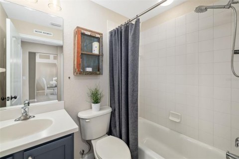 Condo in Bradenton, Florida, 2 bedrooms  № 1532420 - photo 27