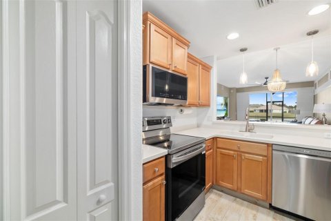 Condo in Bradenton, Florida, 2 bedrooms  № 1532420 - photo 14