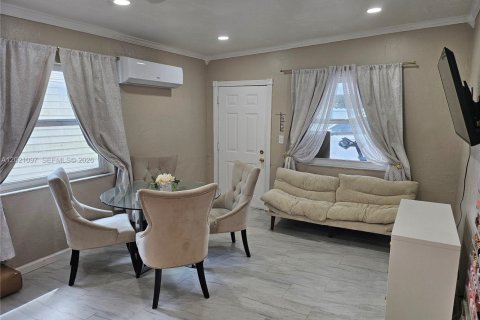 Villa ou maison à vendre à Florida City, Floride: 2 chambres, 120.31 m2 № 2256876 - photo 3