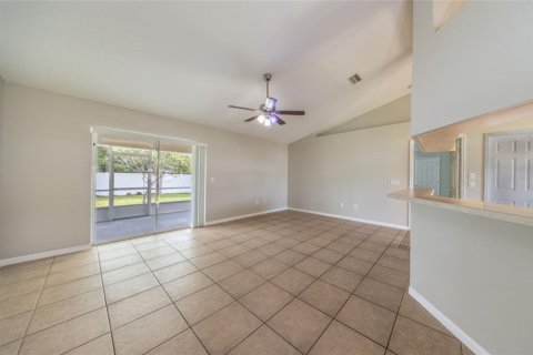 Casa en venta en Palm Coast, Florida, 3 dormitorios, 127.37 m2 № 2208539 - foto 3