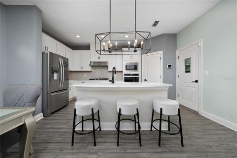 Casa en venta en Kissimmee, Florida, 4 dormitorios, 168.8 m2 № 1773566 - foto 5