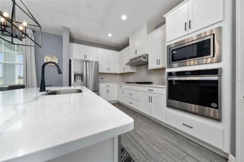 Casa en venta en Kissimmee, Florida, 4 dormitorios, 168.8 m2 № 1773566 - foto 6
