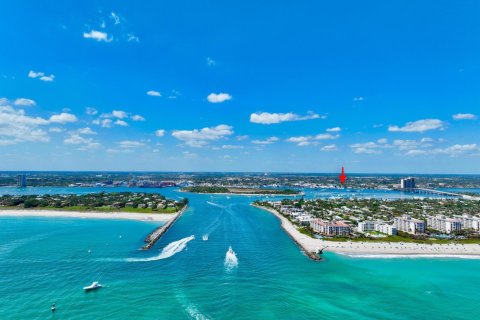 House in West Palm Beach, Florida 3 bedrooms, 136.01 sq.m. № 1092747