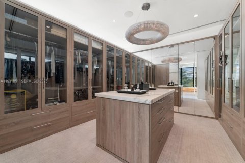 Casa en venta en Miami Beach, Florida, 7 dormitorios, 703.55 m2 № 1990546 - foto 17