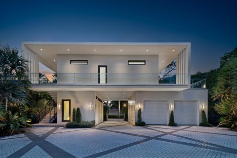 Casa en venta en Miami Beach, Florida, 7 dormitorios, 703.55 m2 № 1990546 - foto 18
