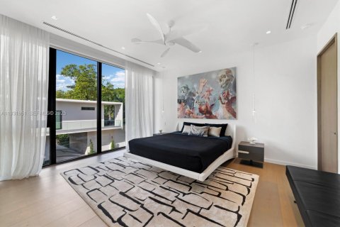 Casa en venta en Miami Beach, Florida, 7 dormitorios, 703.55 m2 № 1990546 - foto 25