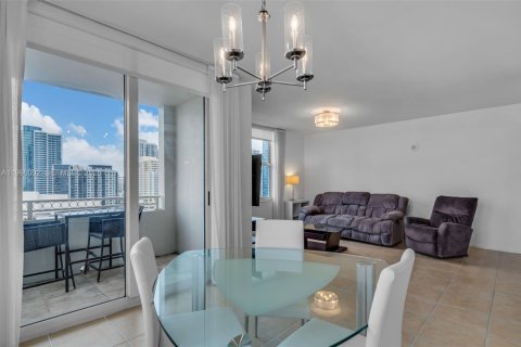Condominio en venta en Fort Lauderdale, Florida, 2 dormitorios, 128.11 m2 № 2058759 - foto 8