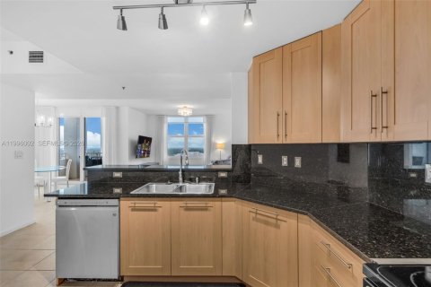 Condominio en venta en Fort Lauderdale, Florida, 2 dormitorios, 128.11 m2 № 2058759 - foto 10