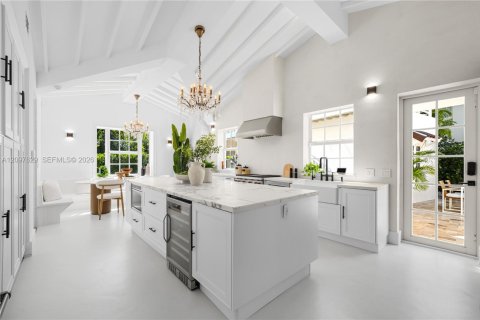 Villa ou maison à vendre à Miami, Floride: 7 chambres, 487.55 m2 № 2433929 - photo 16