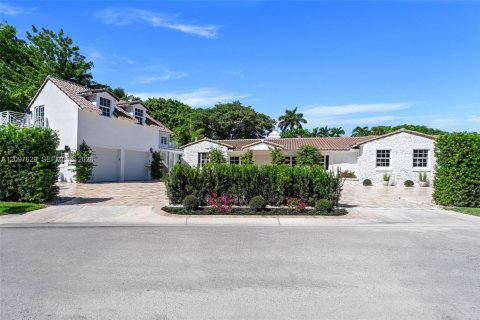 Villa ou maison à vendre à Miami, Floride: 7 chambres, 487.55 m2 № 2433929 - photo 3