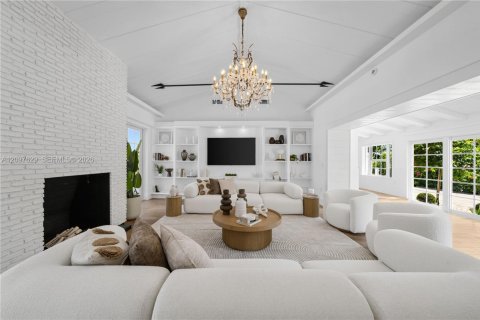 Villa ou maison à vendre à Miami, Floride: 7 chambres, 487.55 m2 № 2433929 - photo 12