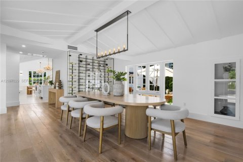 Villa ou maison à vendre à Miami, Floride: 7 chambres, 487.55 m2 № 2433929 - photo 24