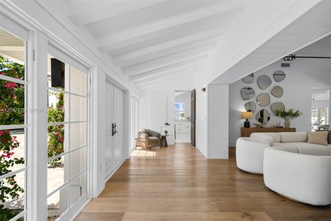 Villa ou maison à vendre à Miami, Floride: 7 chambres, 487.55 m2 № 2433929 - photo 15
