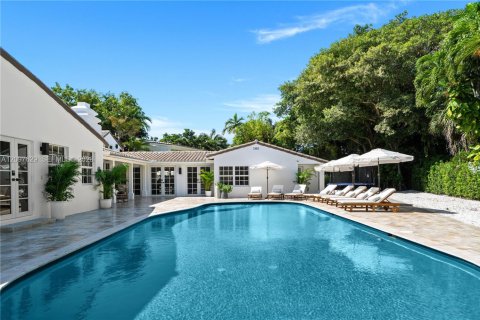 Villa ou maison à vendre à Miami, Floride: 7 chambres, 487.55 m2 № 2433929 - photo 8