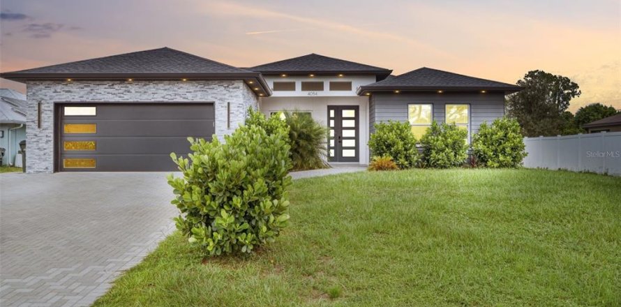 Casa en North Port, Florida 3 dormitorios, 154.4 m2 № 2351890