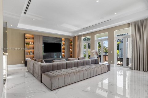 House in Southwest Ranches, Florida 7 bedrooms, 809.92 sq.m. № 1830499 - photo 17